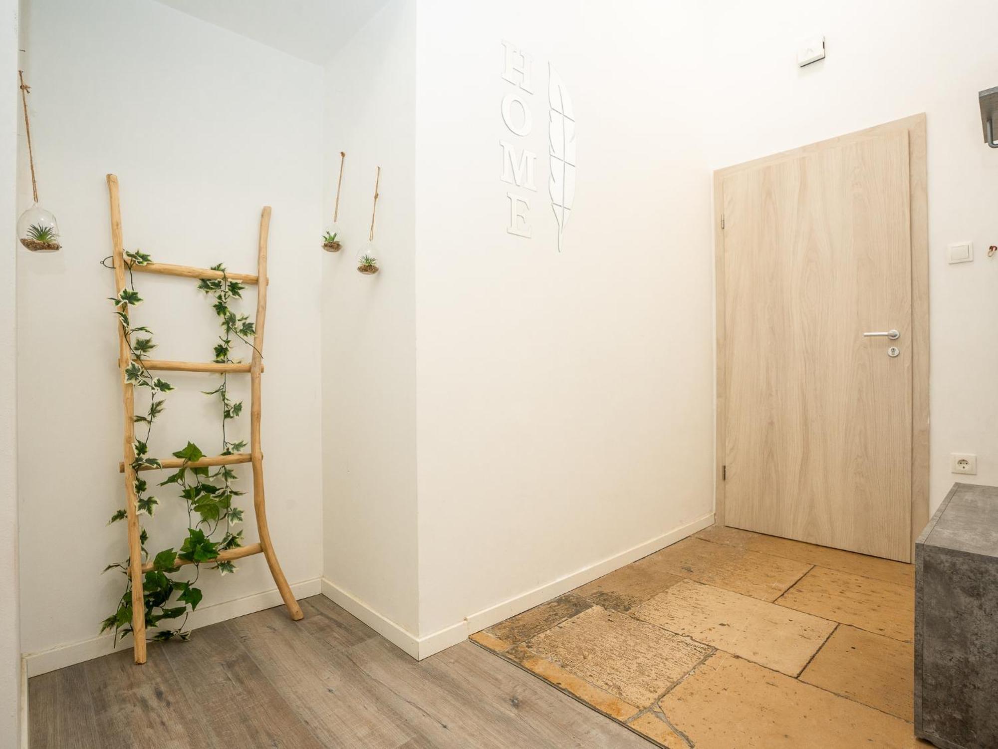 Apartments Lucija & Katia Rijeka Buitenkant foto